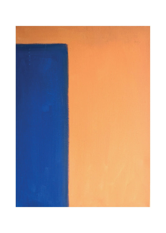 Abstrakt poster med djupblått block mot orange bakgrund i minimalistisk stil.